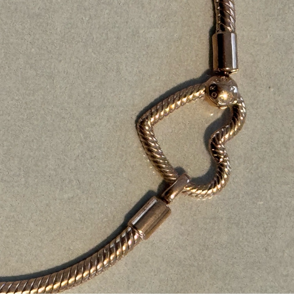 Pandora Rose Gold Heart Clasp Bracelet - Picture 2 of 2